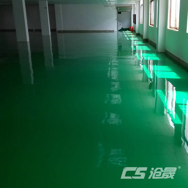 滄晟地坪漆廠家是怎么處理環(huán)氧地坪出現(xiàn)裂縫問題的呢？