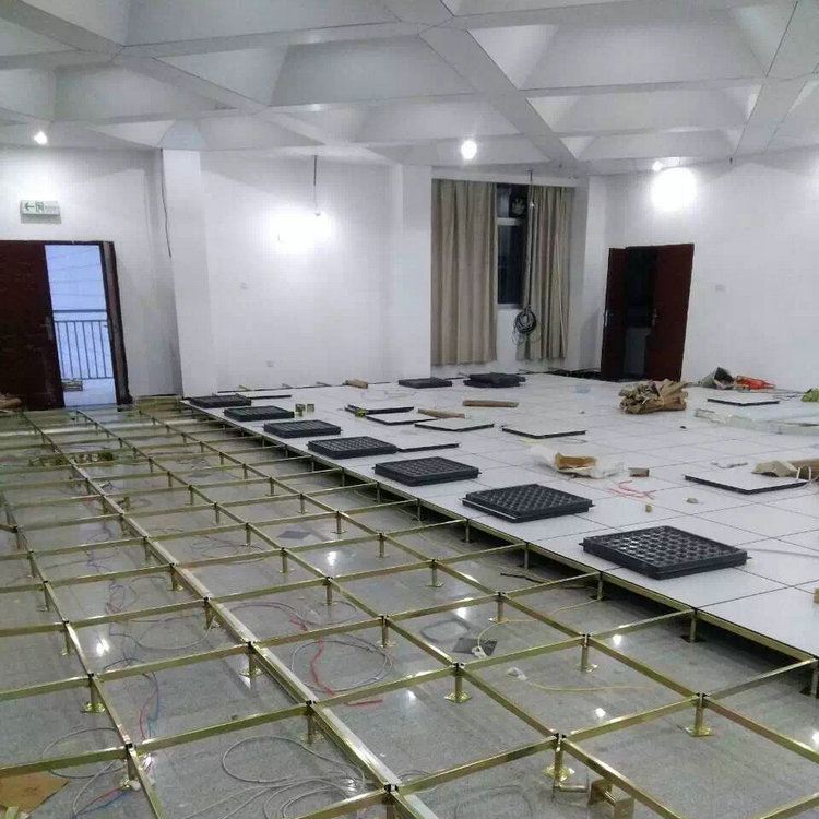 機(jī)房防靜電地板有幾種，機(jī)房為什么要采用防靜電地板