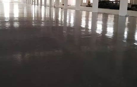 廠房使用環(huán)氧地坪漆有哪些好處？如何正確施工？